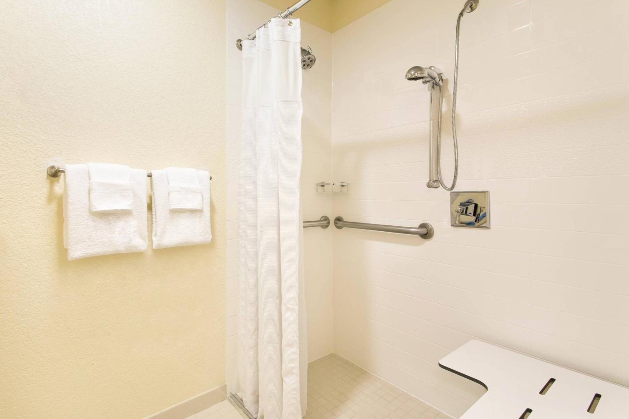Fairfield Inn And Suites By Marriott Tampa Brandon Heartland Exterior foto