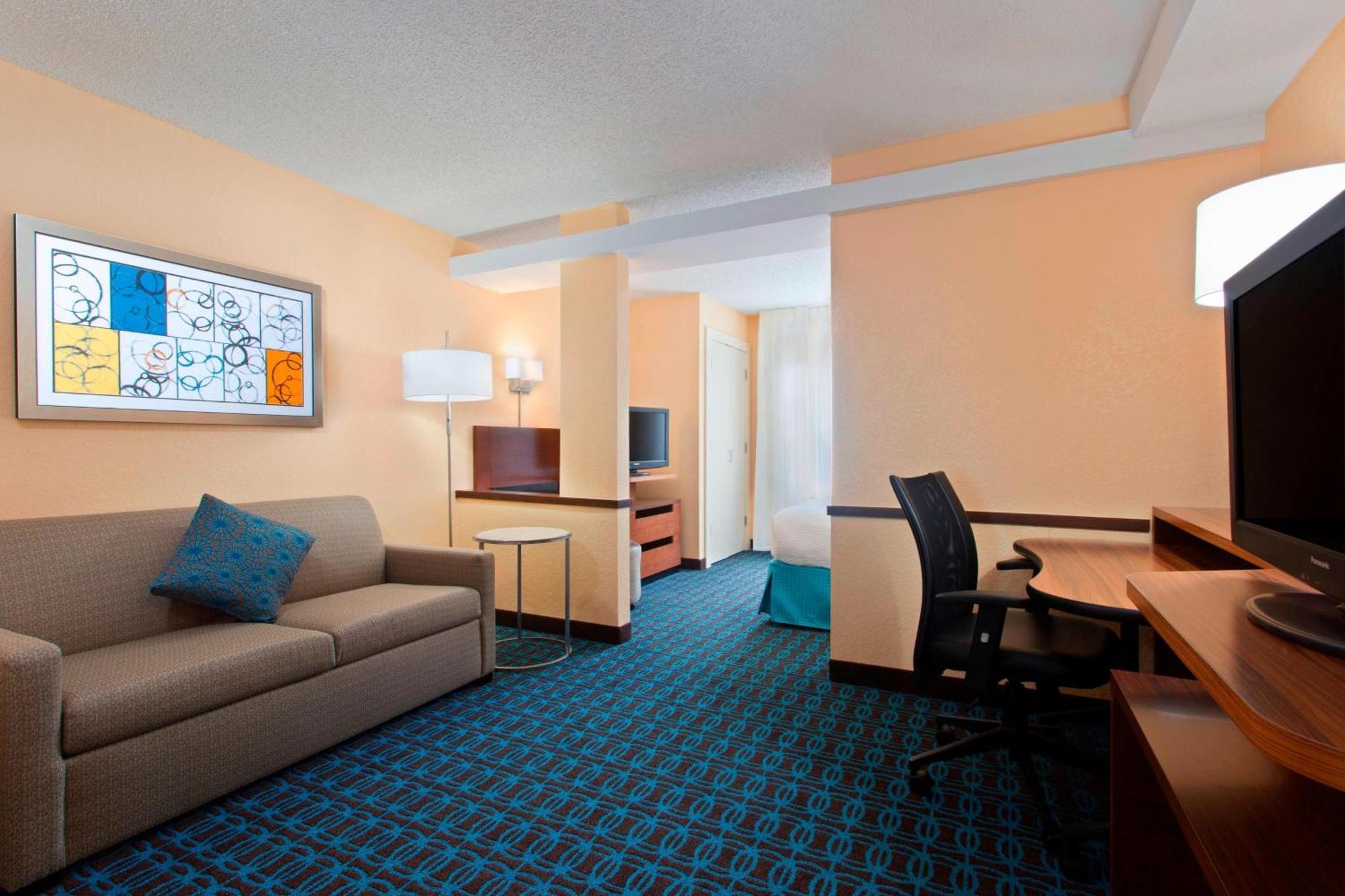 Fairfield Inn And Suites By Marriott Tampa Brandon Heartland Exterior foto