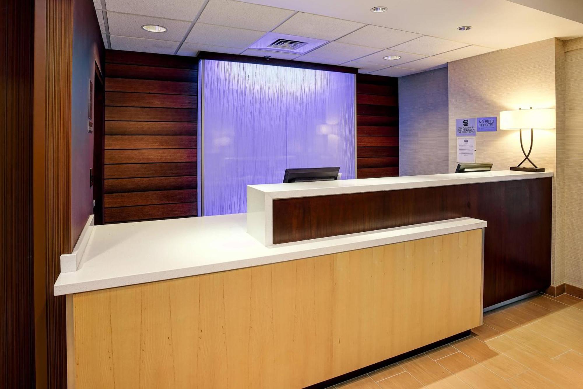 Fairfield Inn And Suites By Marriott Tampa Brandon Heartland Exterior foto